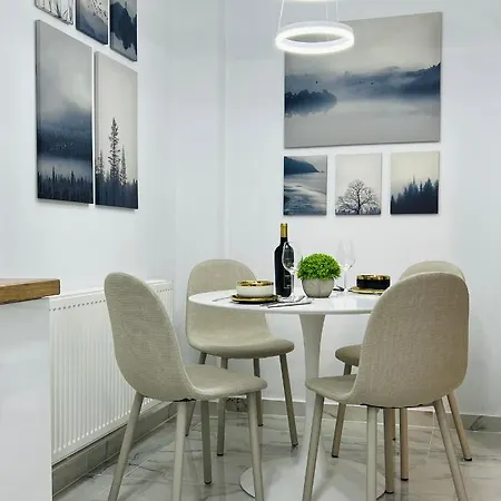 Marblehome~straja/lupeni Apartment
