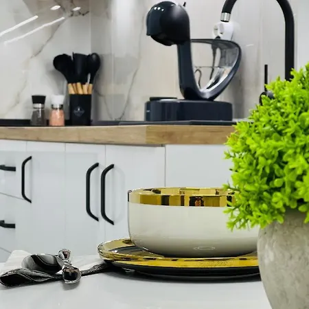 Marblehome~straja/lupeni Apartment *