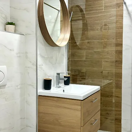 Marblehome~straja/lupeni Apartment *